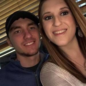 Meet your Posher, Caitlin